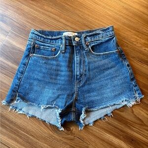 Abercrombie Curve Love Mom Short